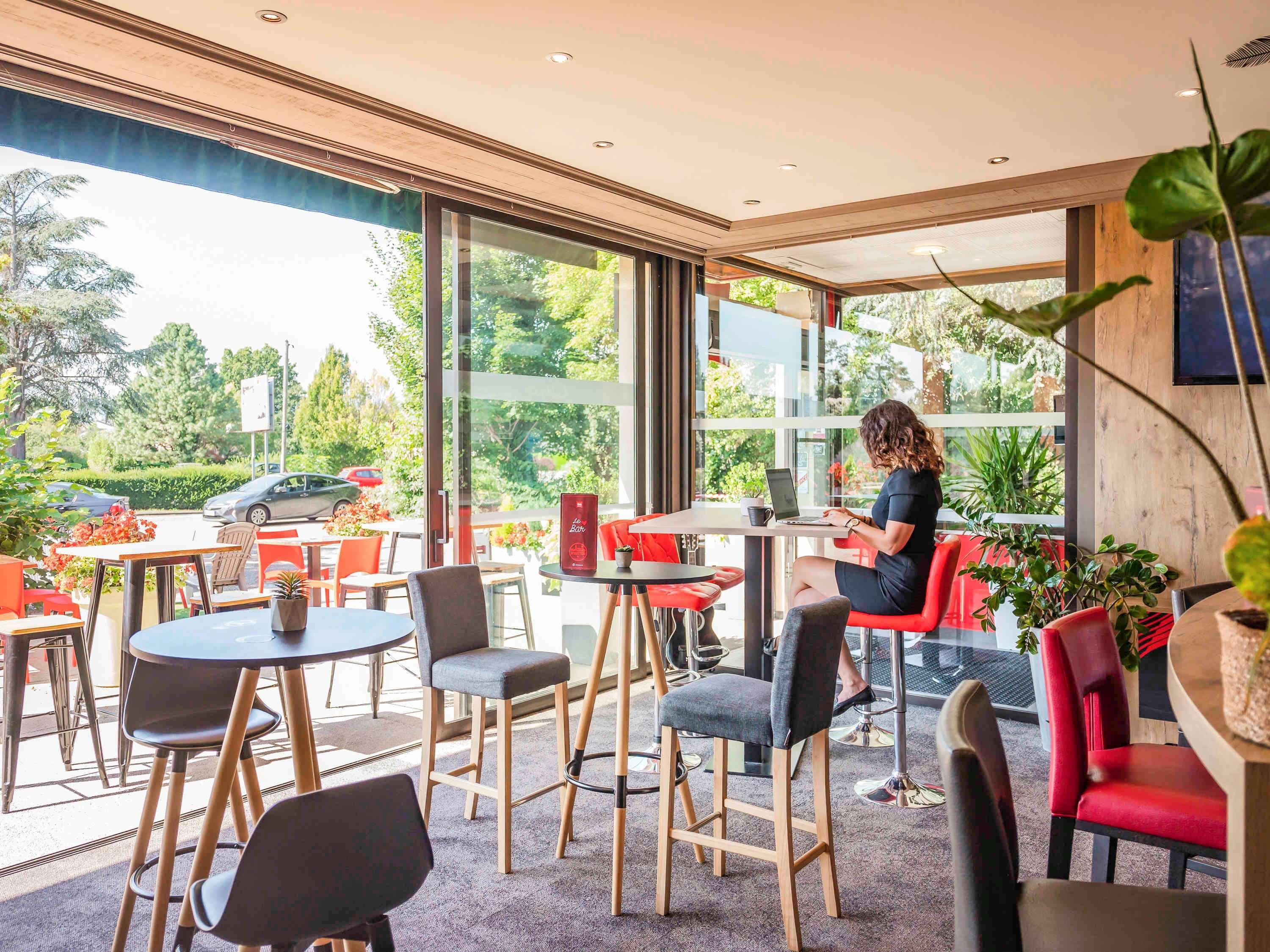 Ibis Colmar Est - Hotel Restaurant En Alsace Horbourg-Wihr Exterior foto
